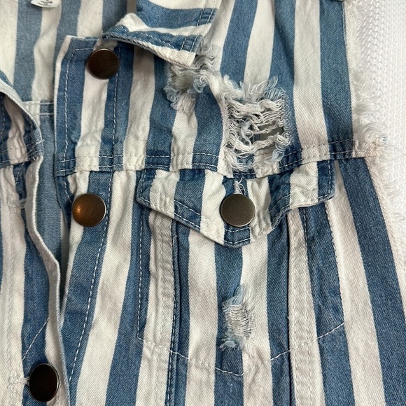 Denim Vest striped distressed - Picture 3 of 6